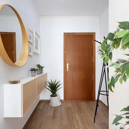 Apartment Home2book & Bright Cruz Flat