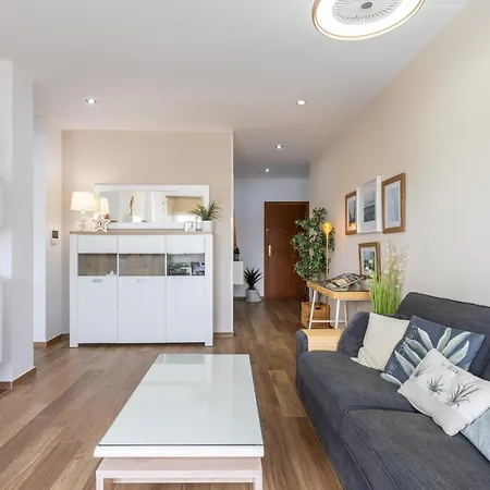 Home2book & Bright Cruz Flat